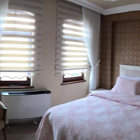 Aparthotel Hisar & 3*